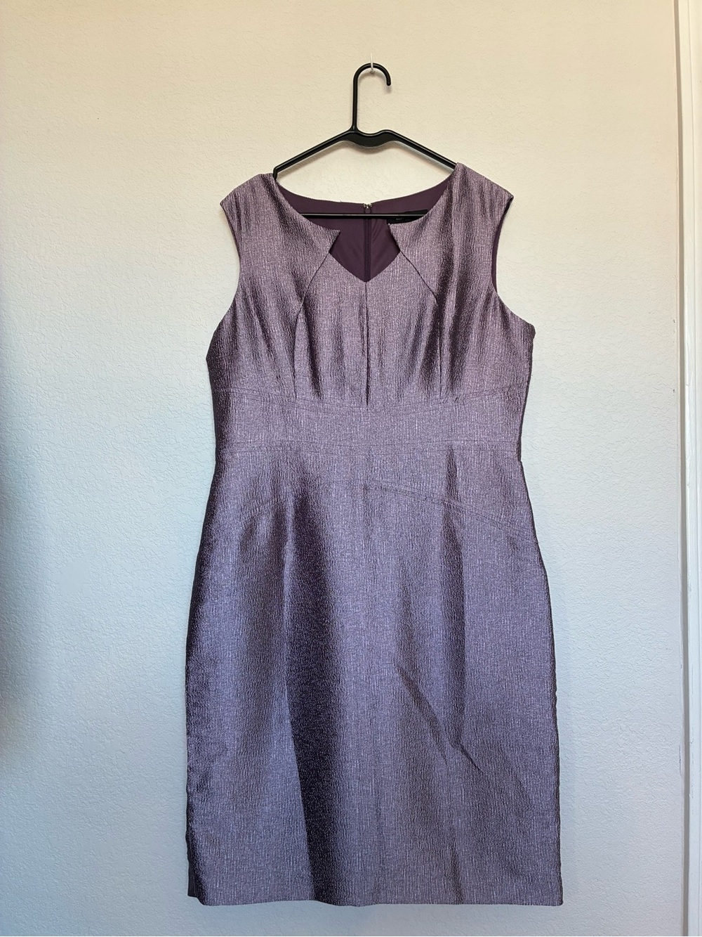 Ellen Tracy Metallic Purple Sheath Dress Size 12 Cocktail Wedding Guest